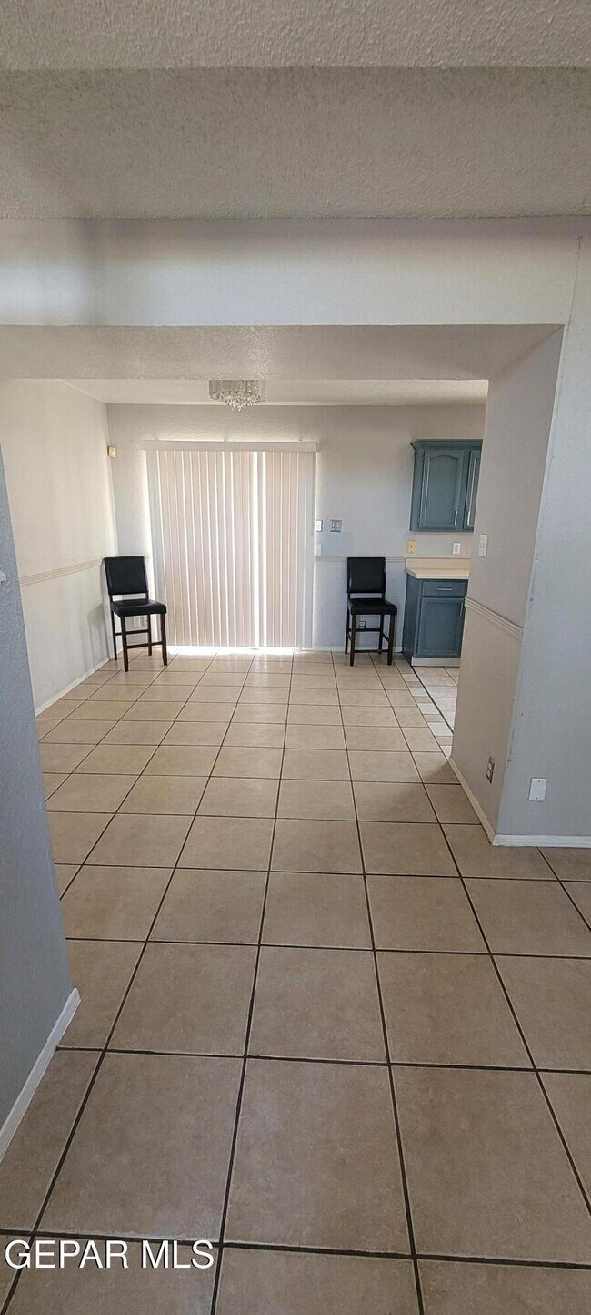 Building Photo - 11855 Stone Castle Dr