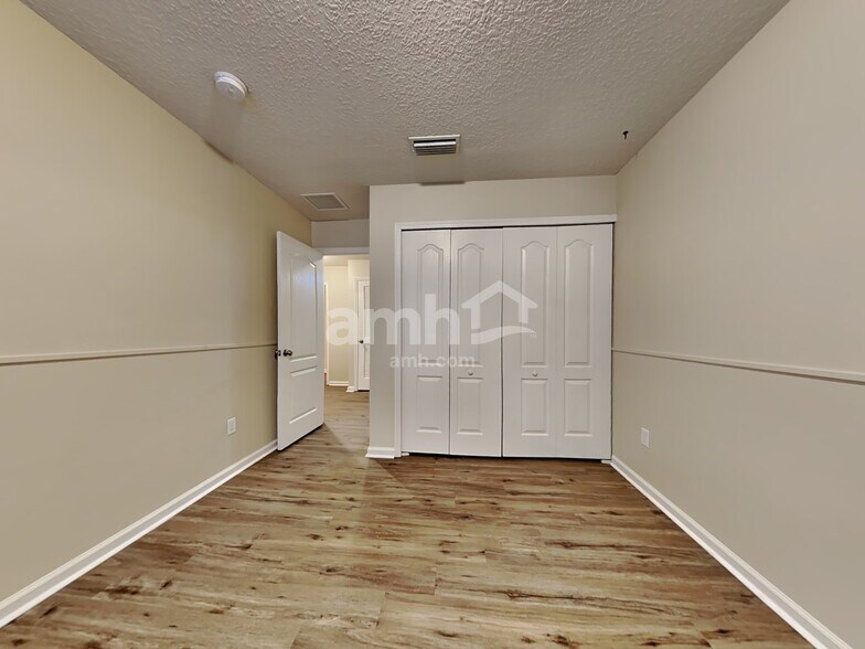 Building Photo - 1433 Heather Ct