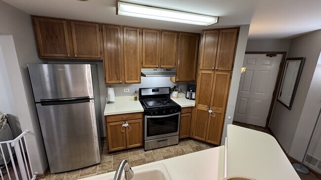 Building Photo - 5S455 Scots Dr