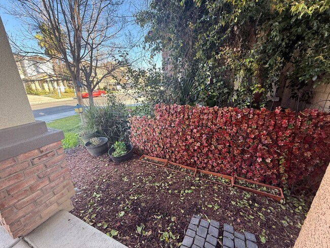 Building Photo - 5 Bedrooms 3 Baths! Resort Living at The Lakes Community in Menifee!