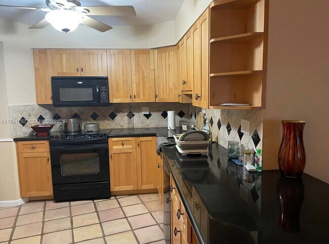 Building Photo - 3800 Galt Ocean Dr