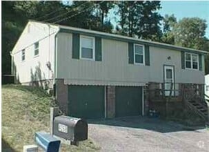 Building Photo - 4268 Sample Ct