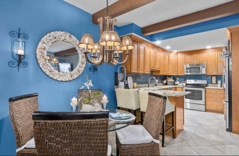 Building Photo - 715 S Ocean Dr