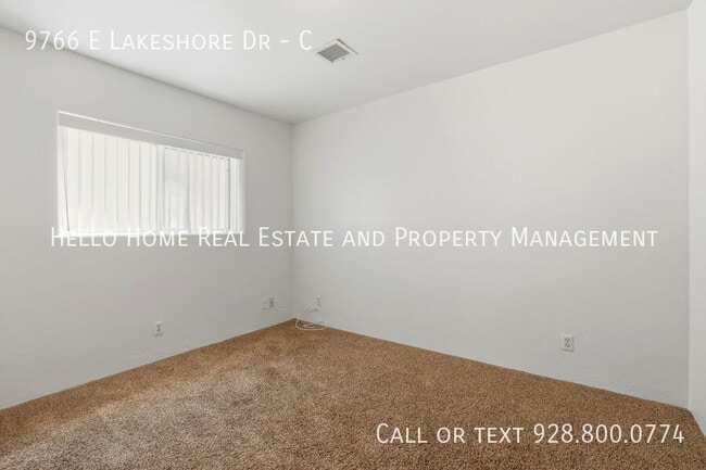 Building Photo - 9766 E Lakeshore Dr