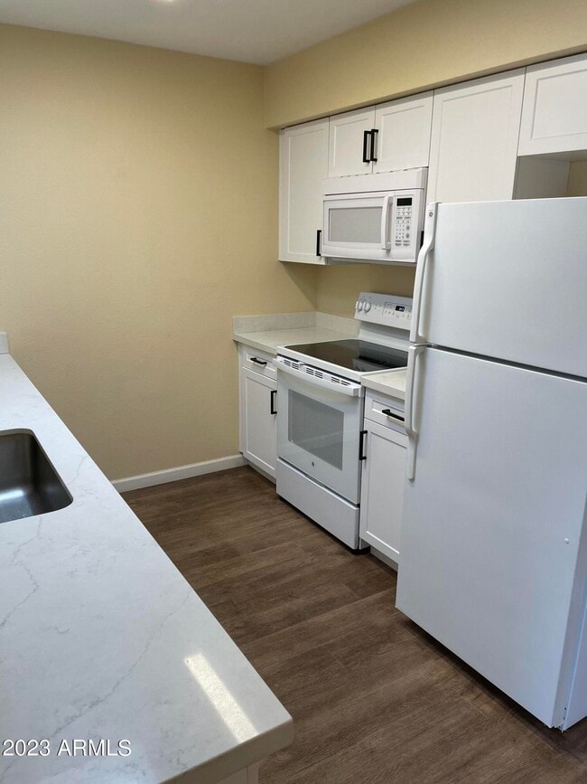 Building Photo - 13227 N 99th Dr