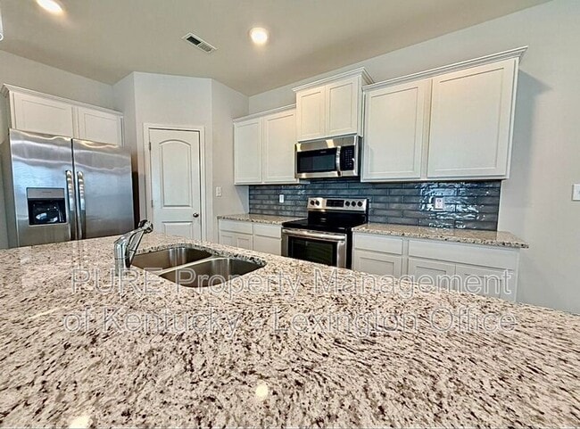 Building Photo - 1524 Hayfield Flt