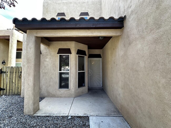 Building Photo - 5856 Ermemin Ave