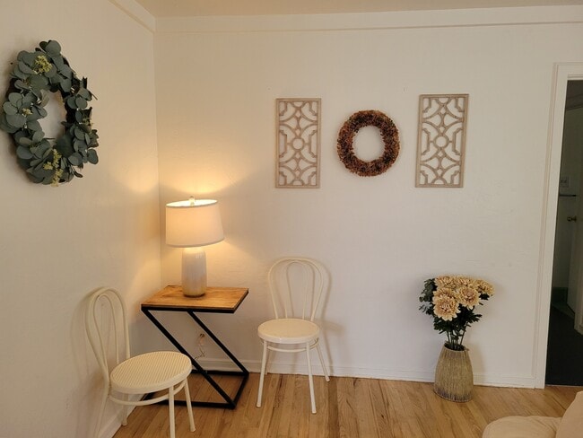 Building Photo - 1120 Evans Ave