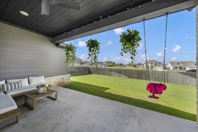 Building Photo - 9925 Bridlewood Ln