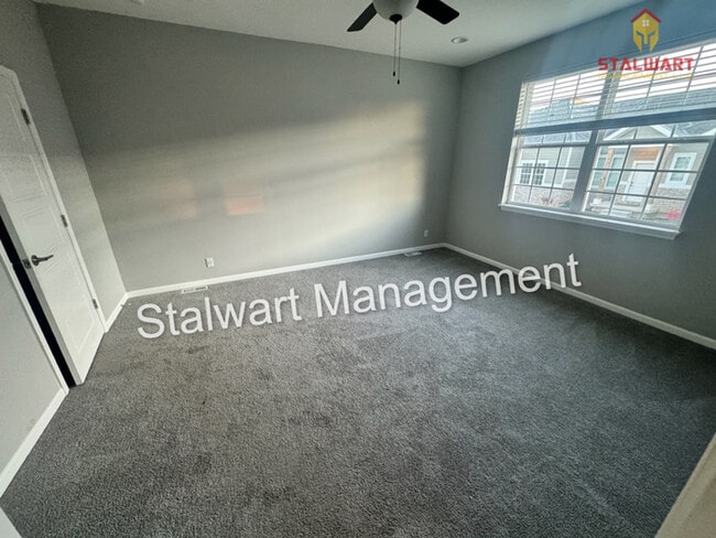 Building Photo - Maintenance free living in Blue Valley School district