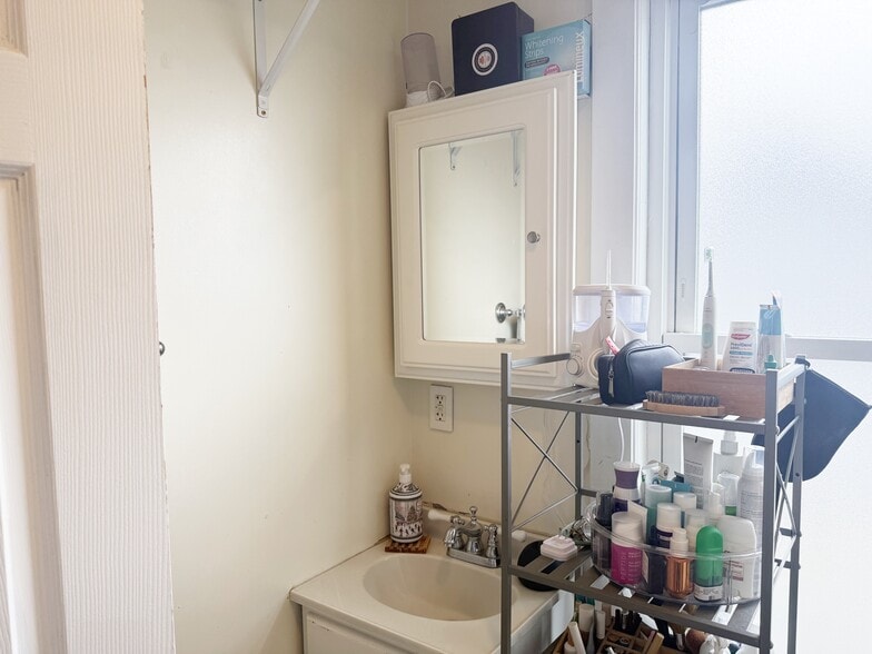 Building Photo - 37 Prospect Street Ave