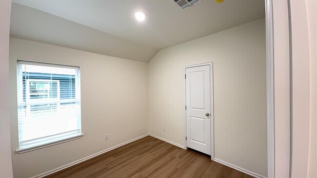 Building Photo - 1216 NW 113th St