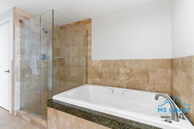 Building Photo - 2060 Beach Blvd