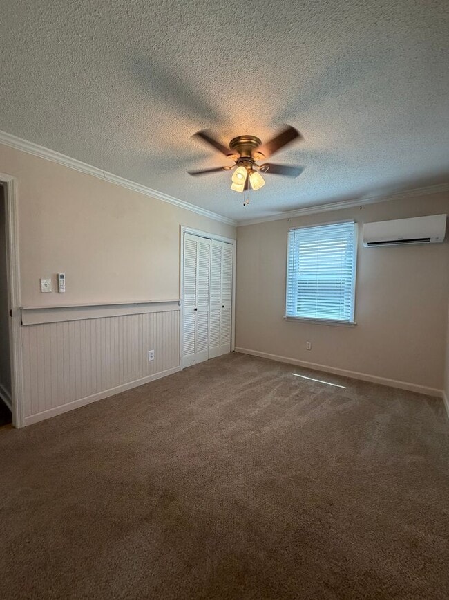 Building Photo - 144 Lacy Cir