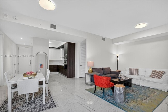 Building Photo - 301 Altara Ave