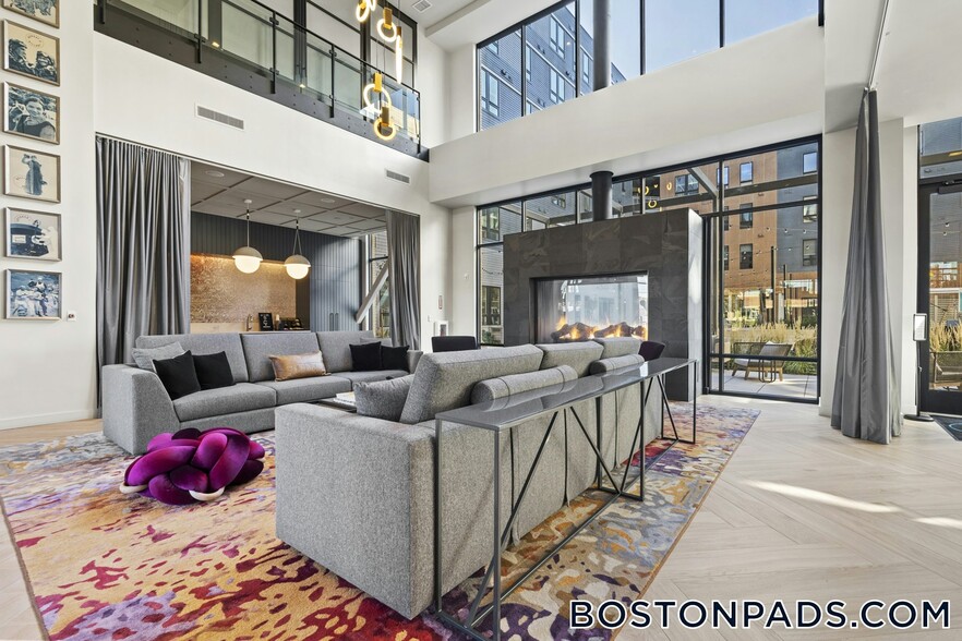 Building Photo - 120 Commerce Way