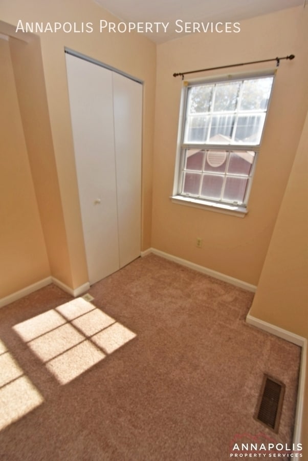 Building Photo - 969 Windwhisper Ln