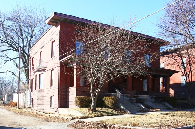 Building Photo - 821 19th St