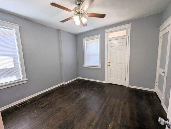 Building Photo - 3339-41 Salena