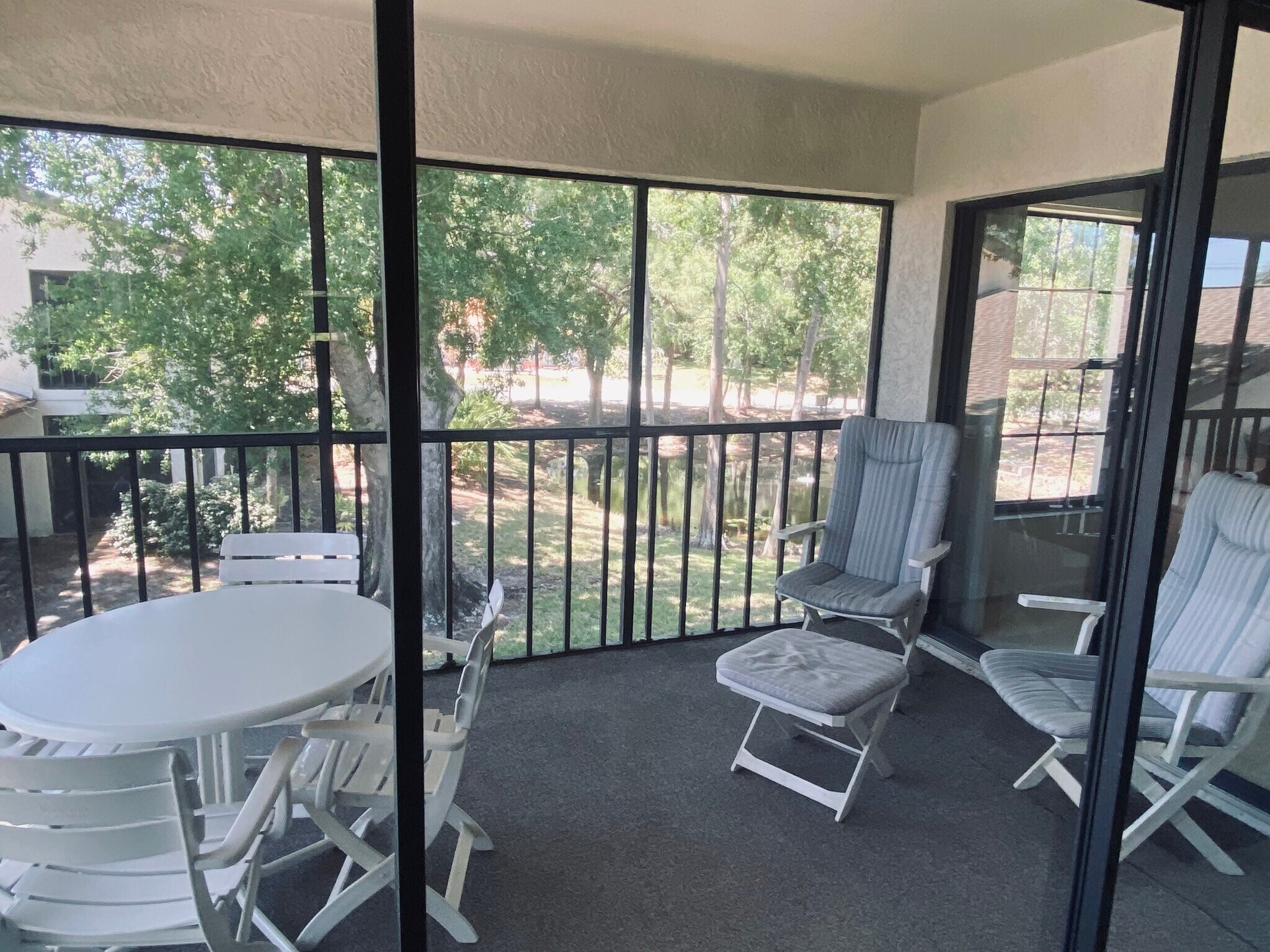 Building Photo - 4727 Winslow Beacon