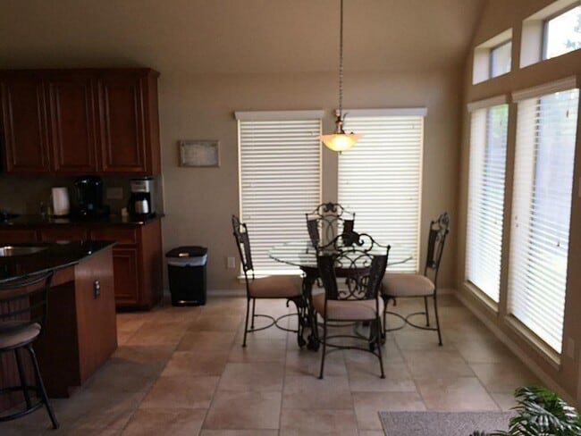 Building Photo - 1602 Eden Meadows Dr