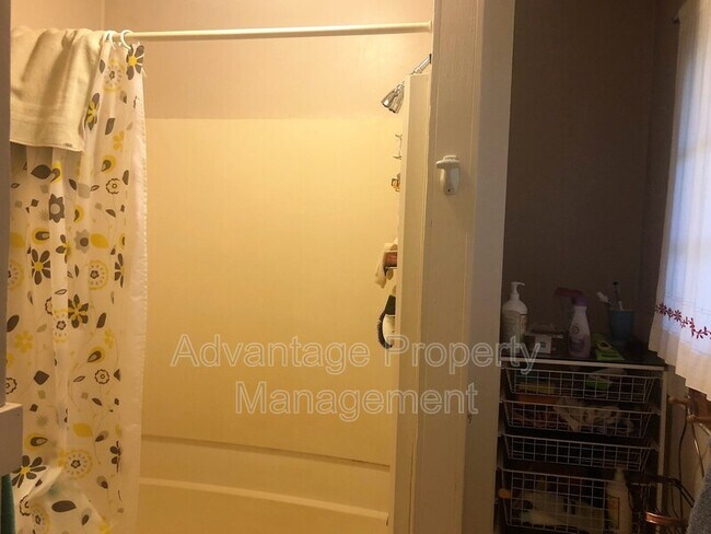 Building Photo - 436 NW 8th St