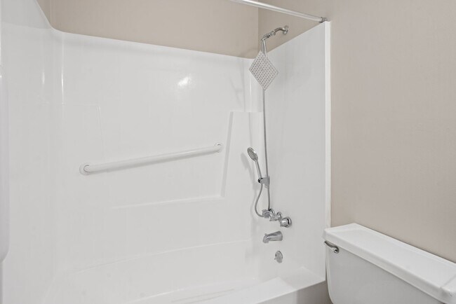 Building Photo - Charming 3 Bedroom/1.5 Bath home on Wilmington Island.