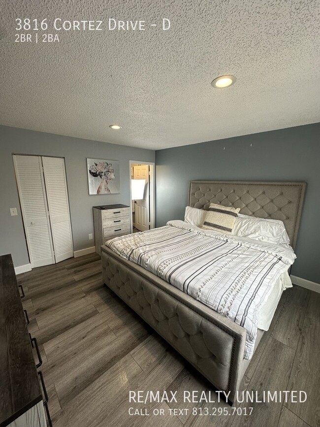 Building Photo - 3816 Cortez Dr