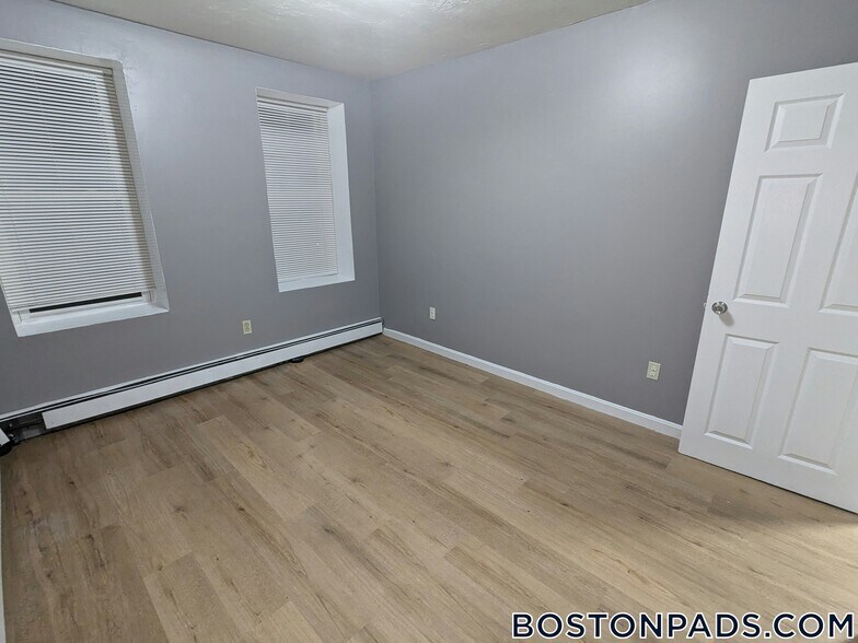 Building Photo - 114 Mt Pleasant Ave