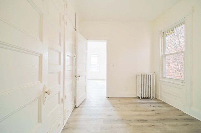 Building Photo - 5302 Hudson Ave