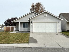 Building Photo - Welcome to Your New Home in West Pasco!