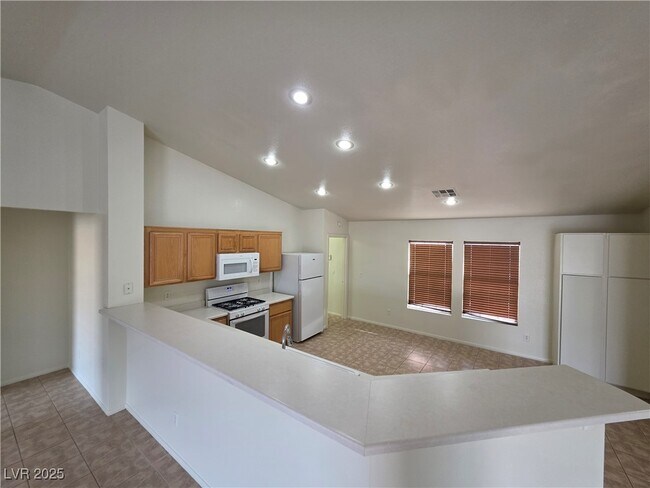 Building Photo - 1083 Sterling Peak St