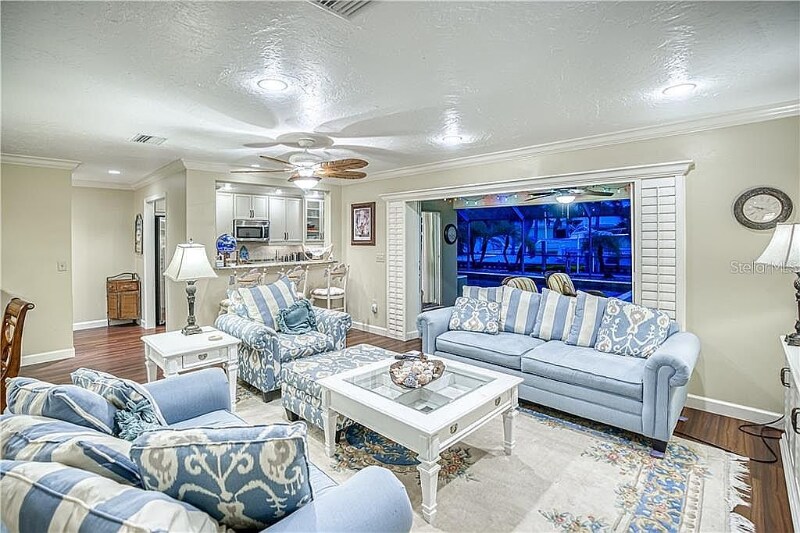 Building Photo - 314 Avenida De Paradisio