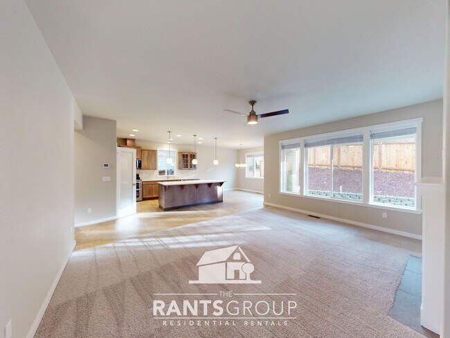 Building Photo - Beautiful New Home in Bradbury Subdivision! Easy I5 Access!