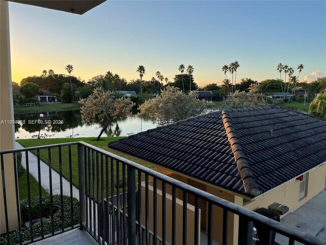 Building Photo - 11453 NW 39th Ct