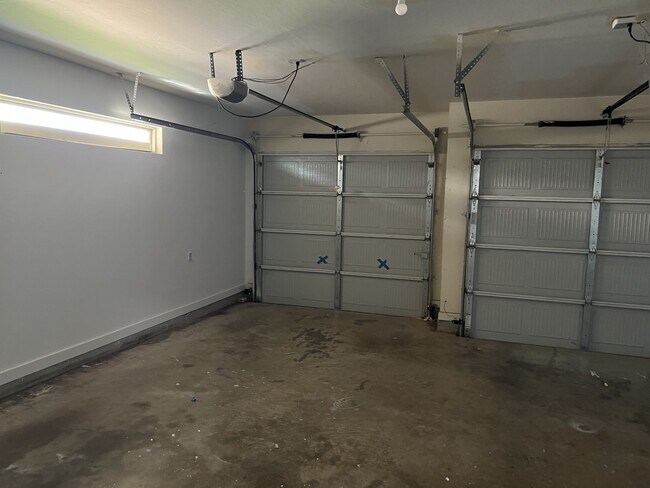 Building Photo - 8424 Northwest 142nd Street