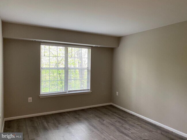 Building Photo - 9949 Grapewood Ct