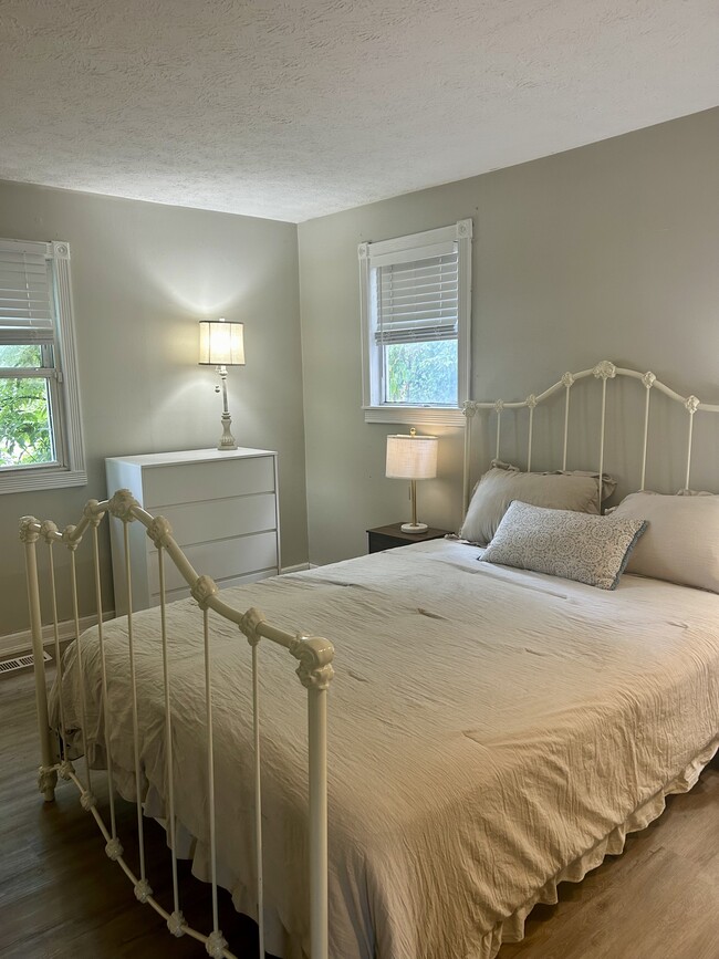 Bedroom - 709 S Chesterfield Rd