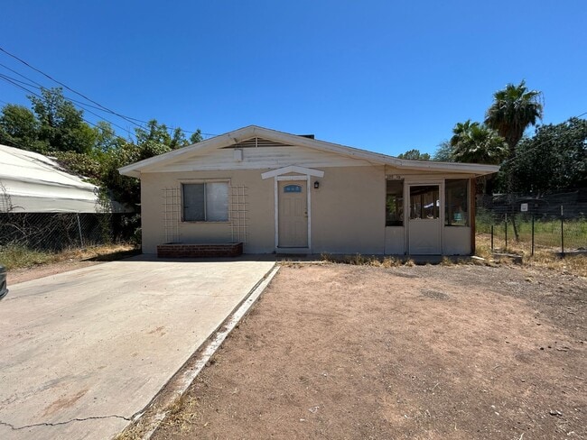 Primary Photo - 920 1/2 S Wilson St, Tempe