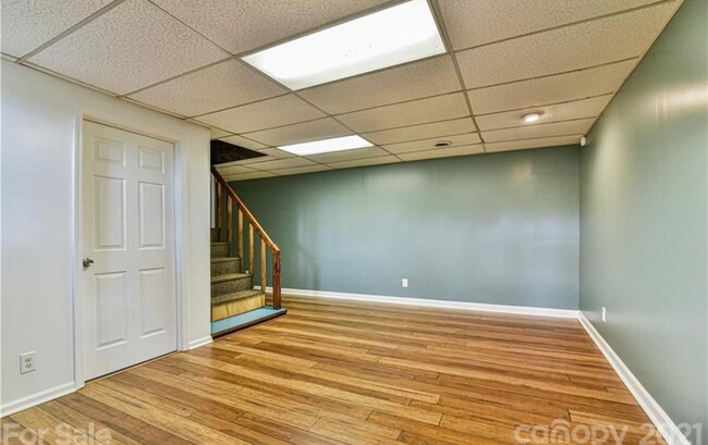 Building Photo - 50 Booker St