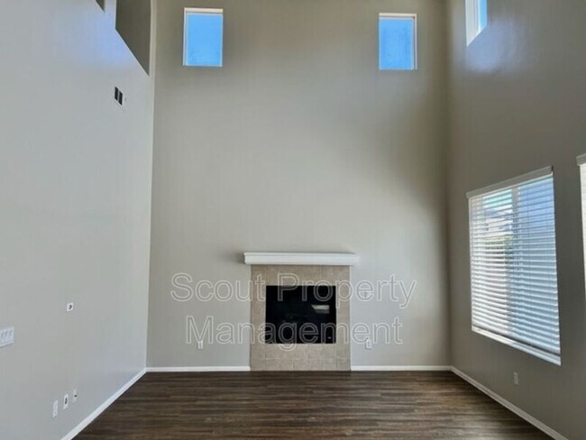 Building Photo - 45602 Magnolia Pl