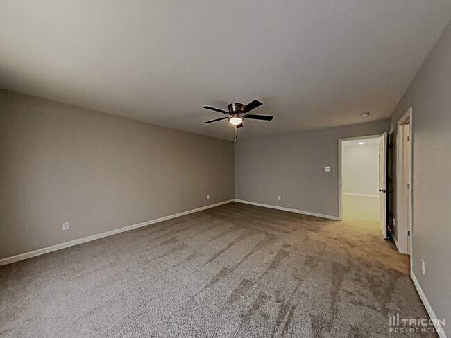 Building Photo - 815 Skywatch Ln