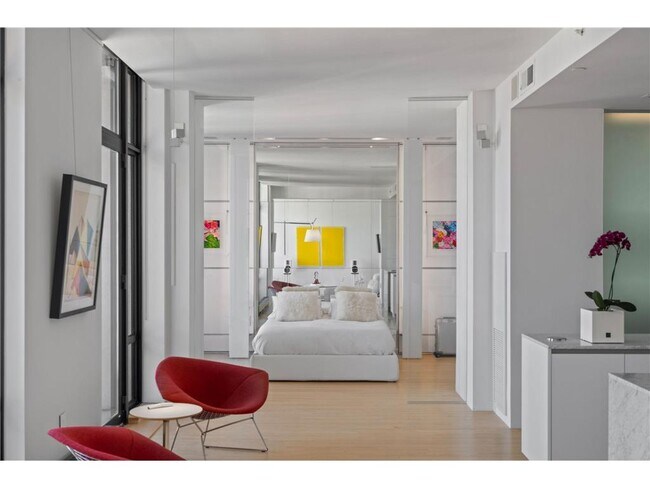 Building Photo - 201 S 11th St