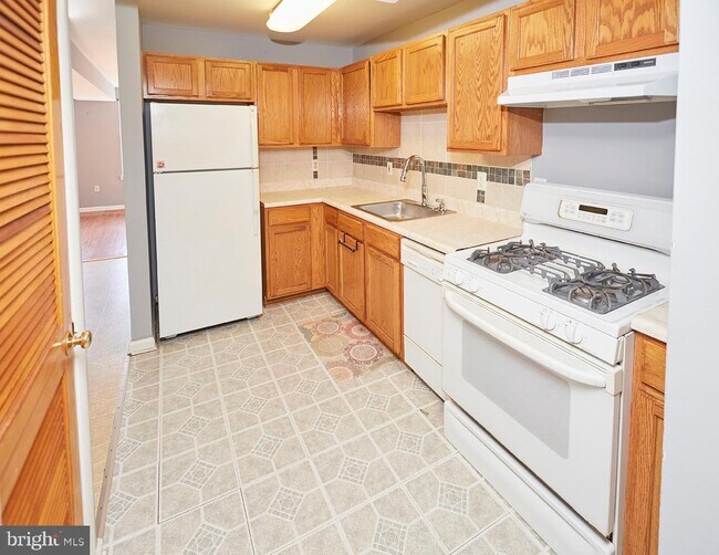 Building Photo - 762 Carroll St