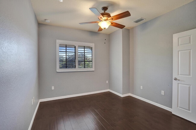 Building Photo - 6105 Grand Cypress Cir W