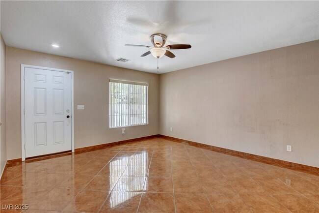 Building Photo - 1259 Black Cherry St