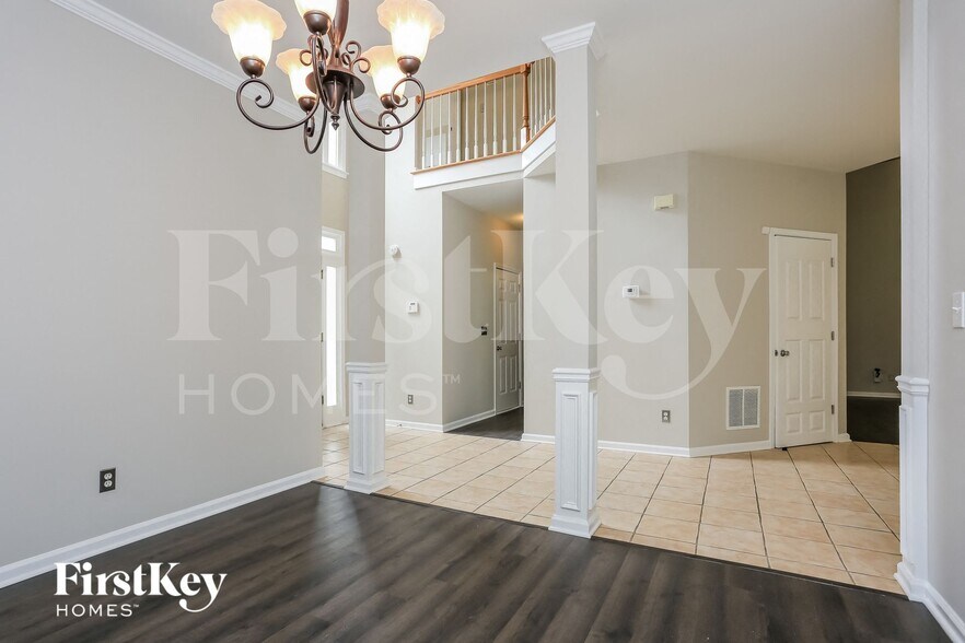 Building Photo - 123 W Point Trail