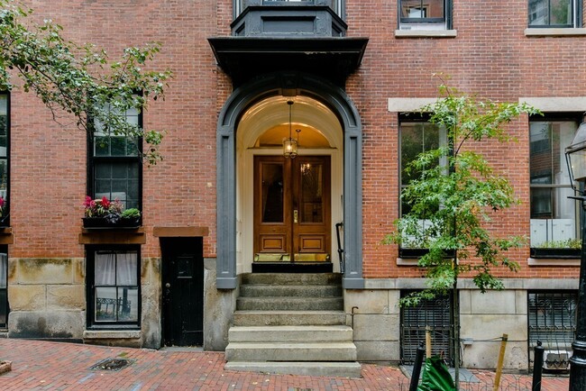 Building Photo - 49 Hancock St