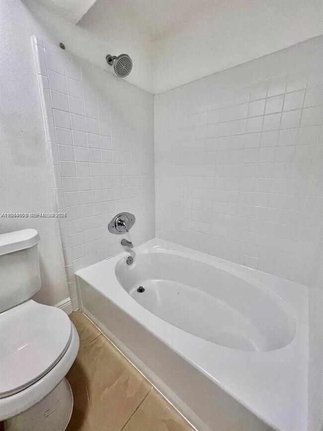 Building Photo - 10440 SW 156th Ct