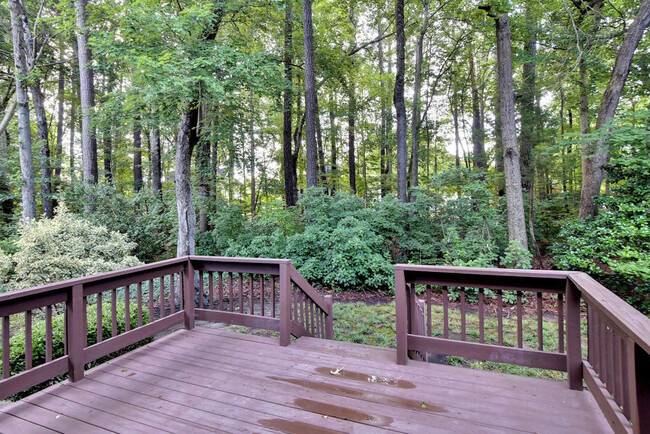 Building Photo - Beautiful Kiln Creek Executive Home